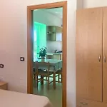 1 Bedroom Gorgeous In アパート