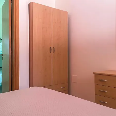 1 Bedroom Gorgeous In