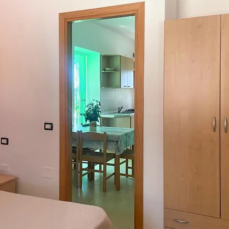 1 Bedroom Gorgeous In Διαμέρισμα